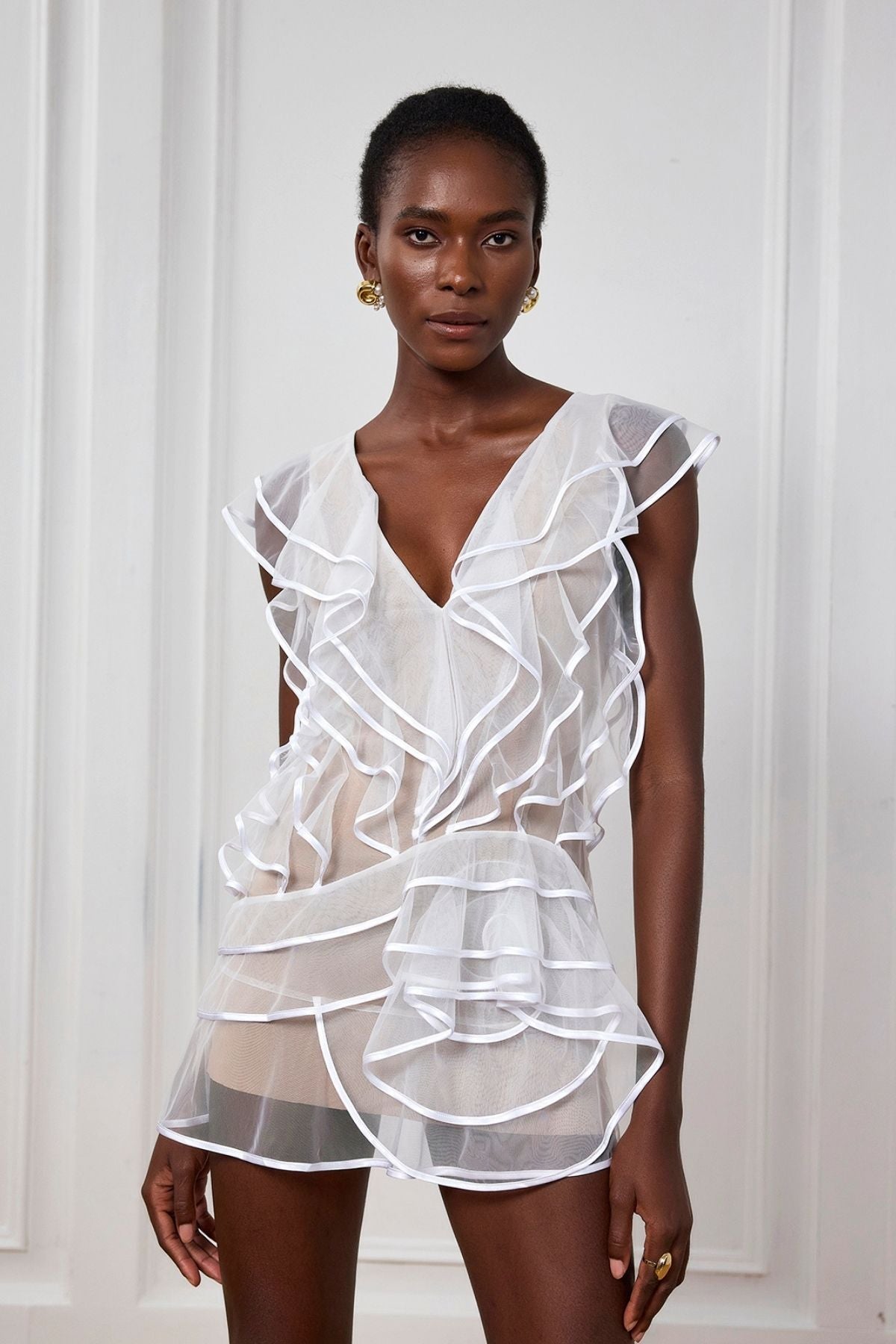 Nancy – Ärmelloses Minikleid aus Netzstoff mit Rüschen