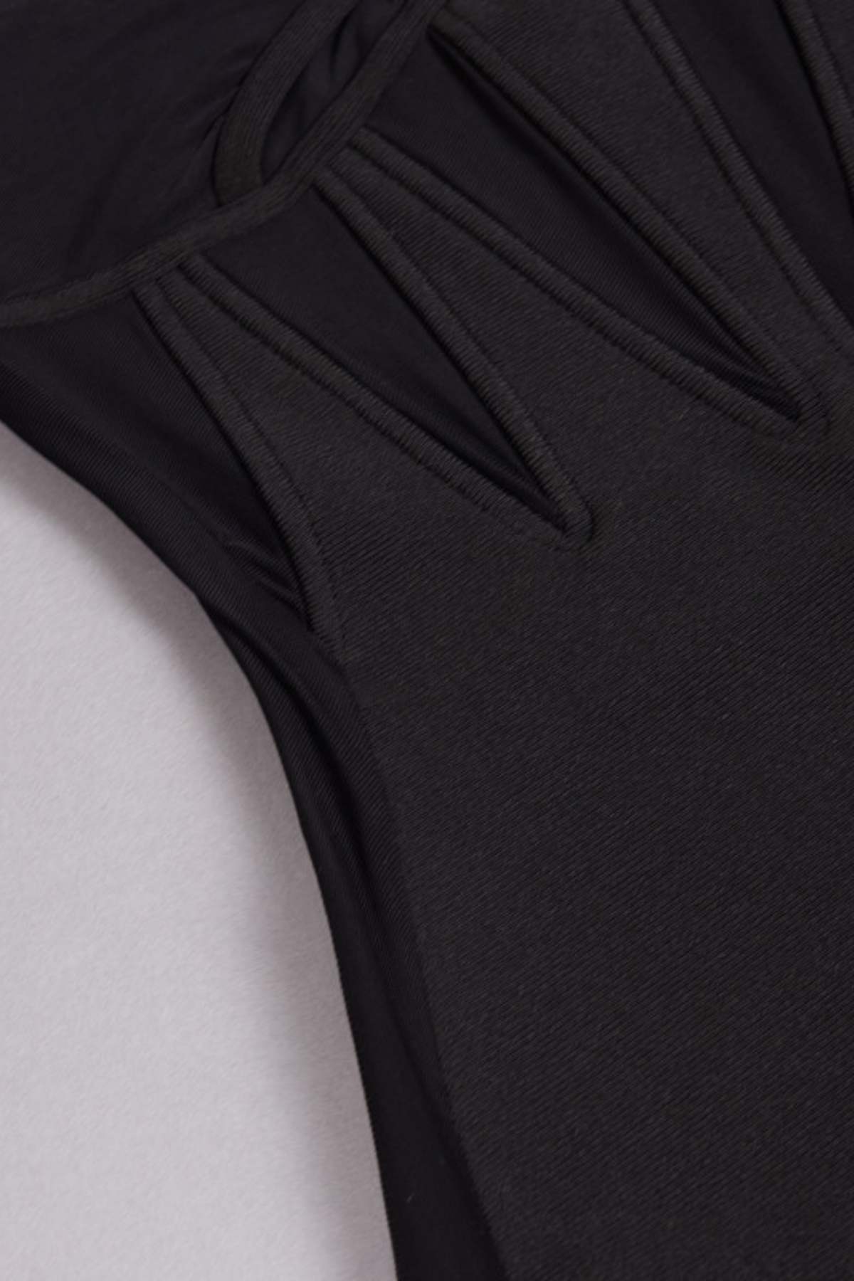 Nyomi durchsichtiges, ärmelloses Minikleid aus Netzstoff