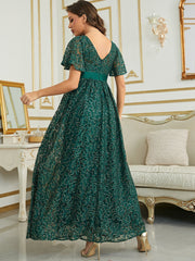 Langes Hochzeitskleid aus rosa Spitze