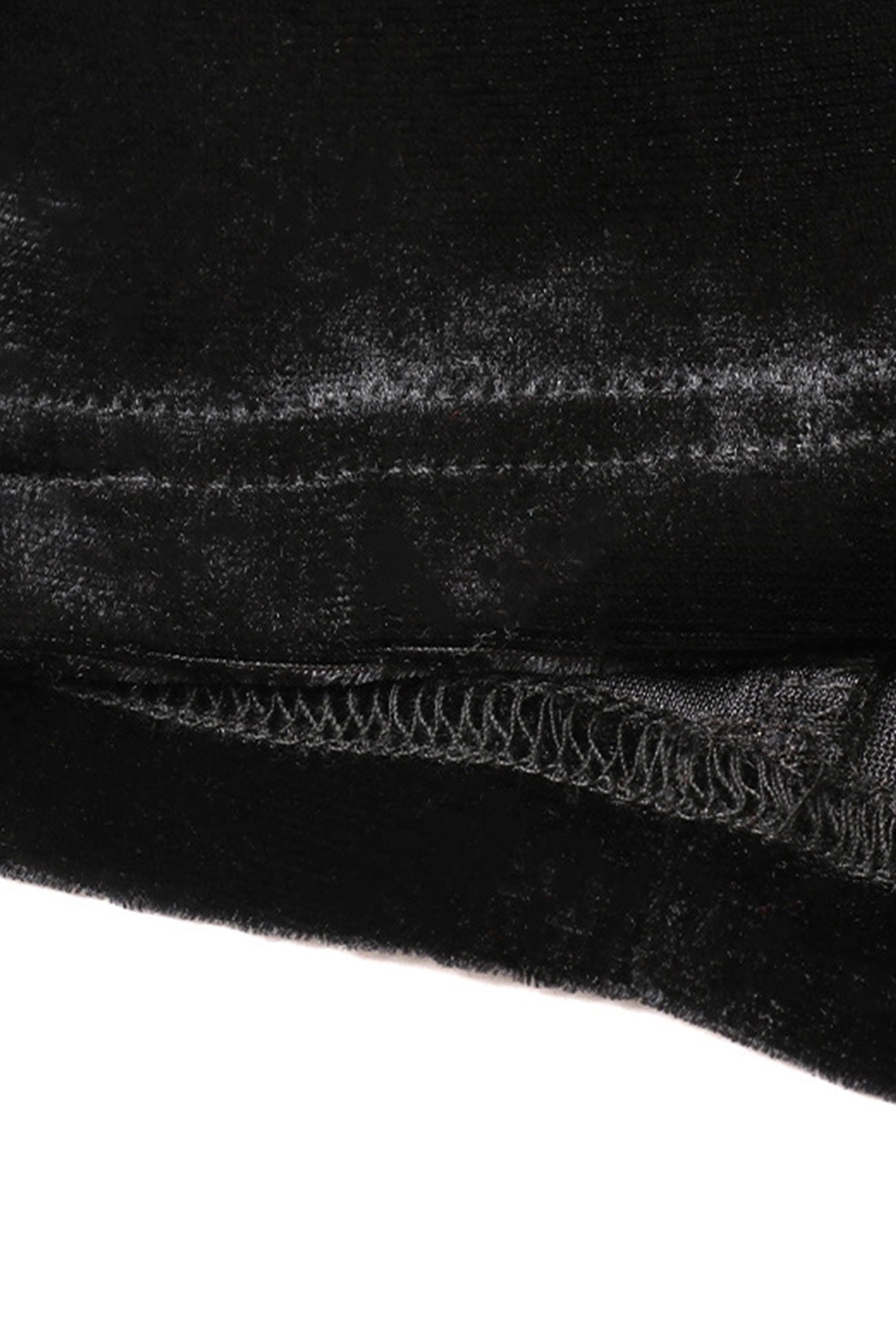 Schulterfreies Korsett-Samtkleid mit ausgestellten Ärmeln