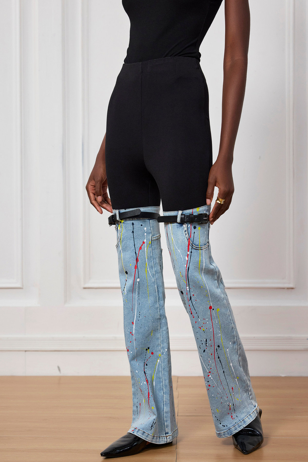 Saanvi Buckle Color Print Jeans