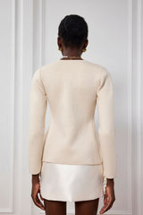 Sarahi – Tief ausgeschnittenes Strickoberteil mit Blumenmuster