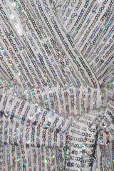 Paillettenkleid mit V-Ausschnitt und Bindegürtel