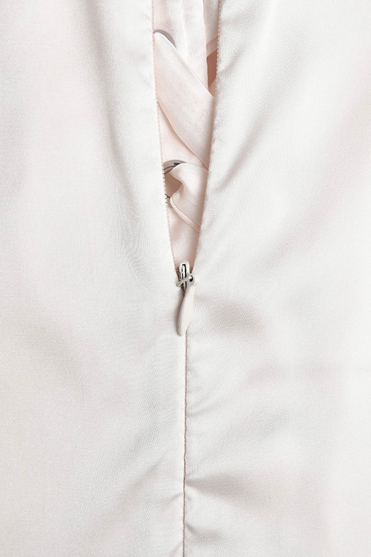 Trägerloses Korsettkleid mit Rüschen und Bindeband