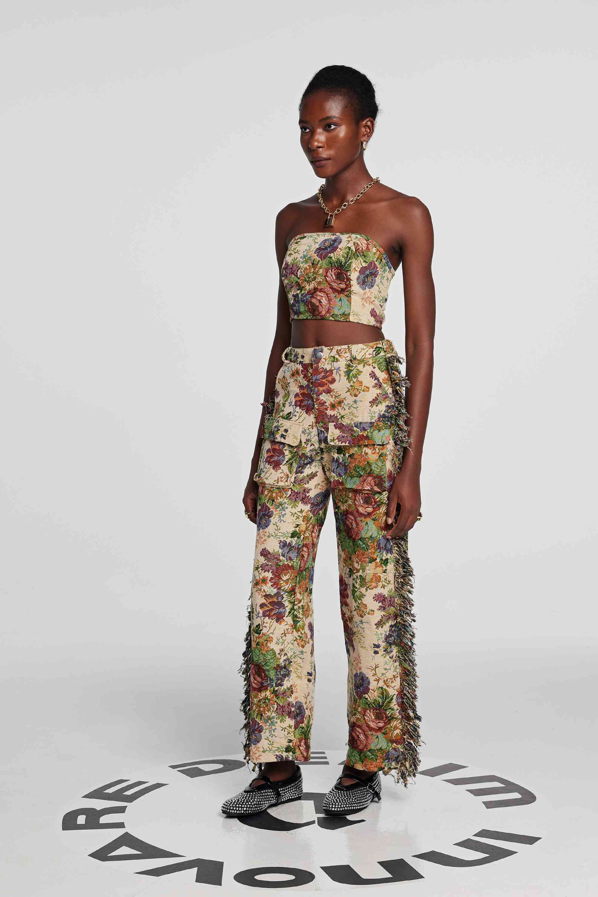 Theia Floral Jacquard Pants Set In Beige