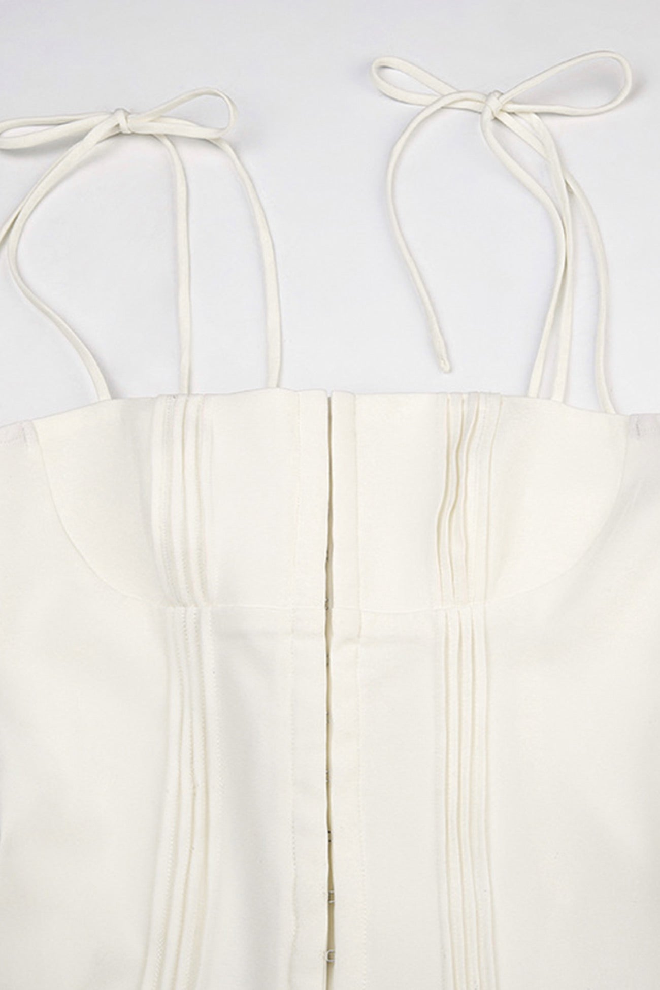 Camisole-Kleid mit Korsett und Plissee