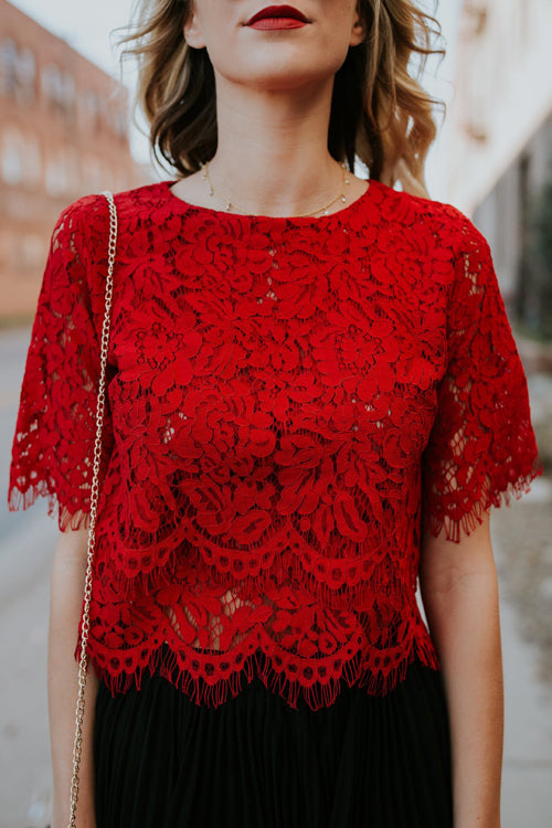 Marry Me Spitzen-Kurzarmtop – 3 Farben