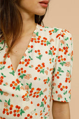 Kleid mit V-Ausschnitt und Schlitz