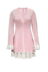 Zweiteiliges Kleid mit V-Ausschnitt und Rüschen