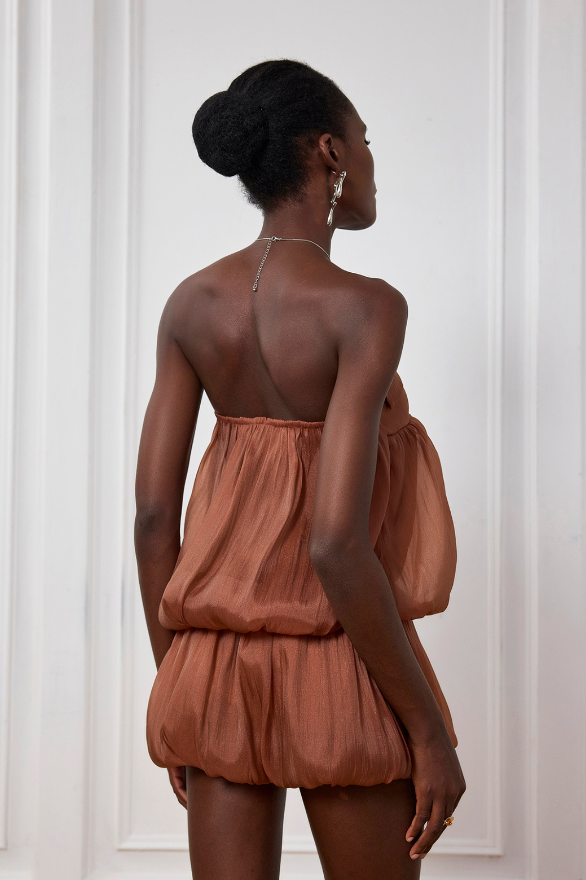 Whitney – Ärmelloses Minikleid aus Netzstoff mit Rüschen