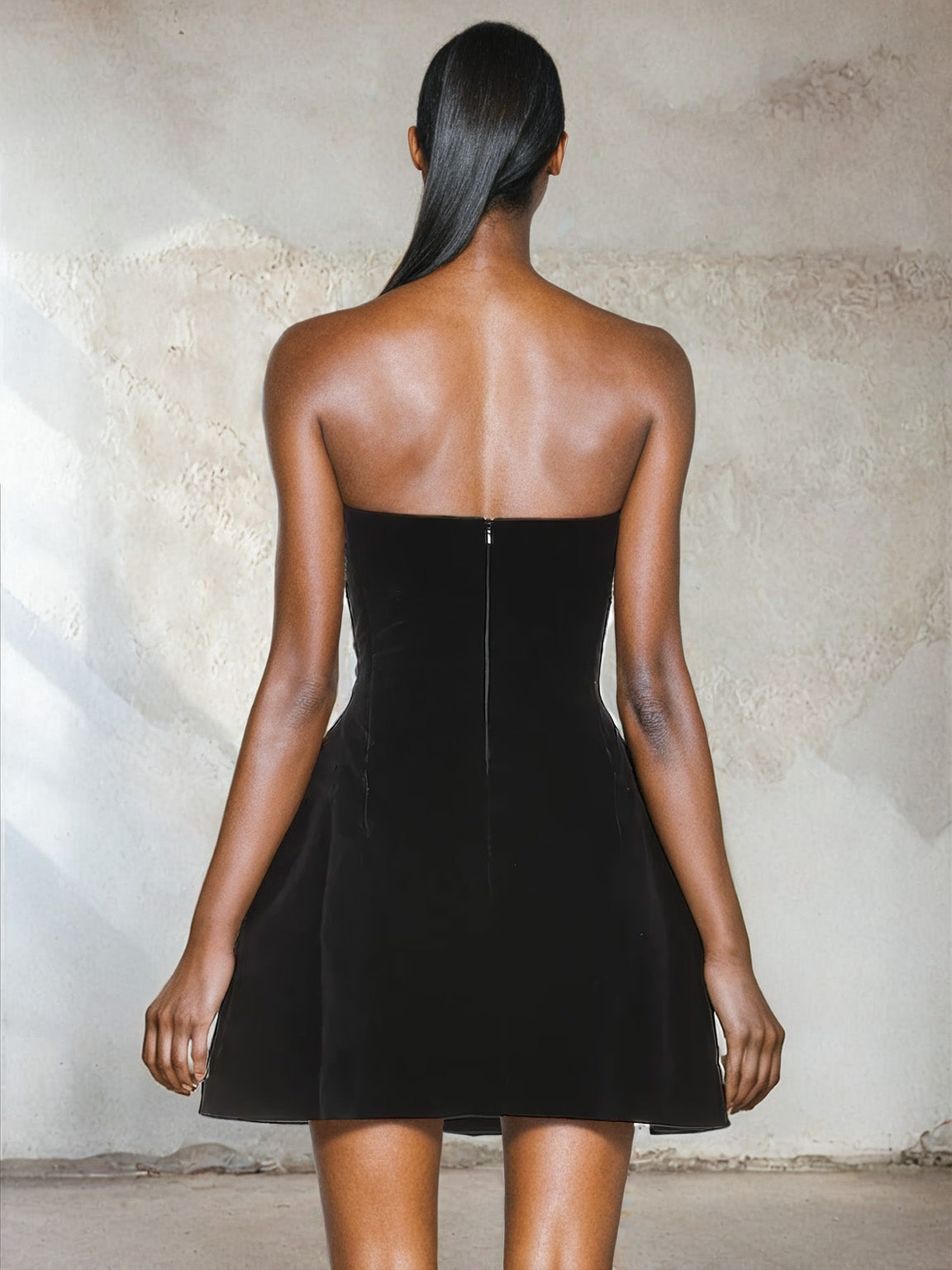 Minikleid aus Samt mit Herzmotiv