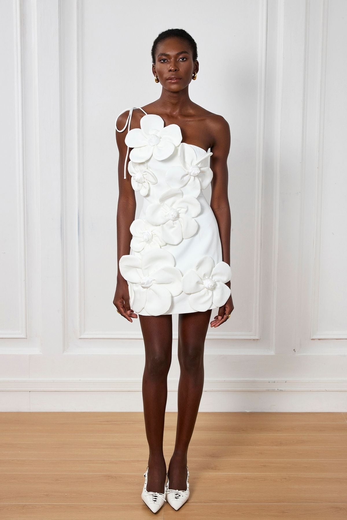 Yamileth – Blumen-Minikleid mit Schnürung und einer Schulter